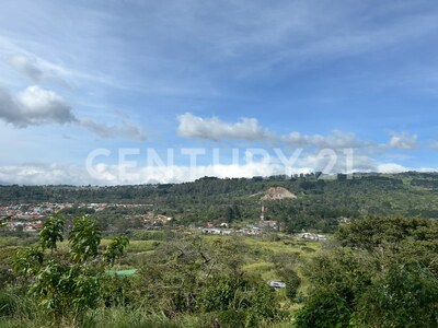 VENTA DE IMPRESIONANTE PROPIEDAD DE 32 HECTÁREAS – TRES RÍOS, CARTAGO — Foto 10