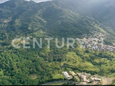 VENTA DE IMPRESIONANTE PROPIEDAD DE 32 HECTÁREAS – TRES RÍOS, CARTAGO — Foto 3