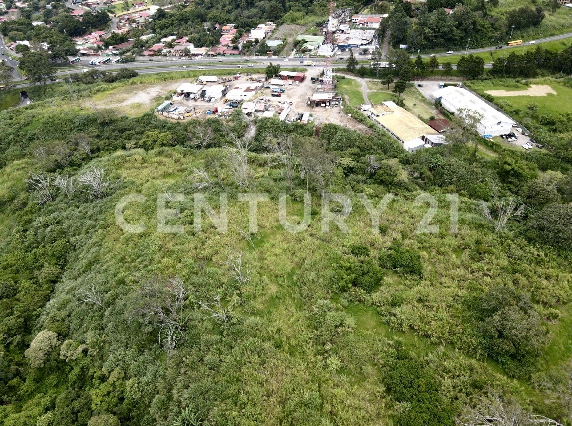 VENTA DE IMPRESIONANTE PROPIEDAD DE 32 HECTÁREAS – TRES RÍOS, CARTAGO — Foto 5