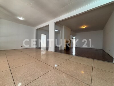 ALQUILER DE CASA USO MIXTO EN BARRIO ESCALANTE, 1 SOLA PLANTA — Foto 3