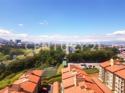 VENTA DE APARTAMENTO CON VISTA PANORÁMICA – URUCA, SAN JOSÉ — Foto 9