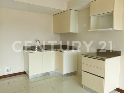 VENTA DE APARTAMENTO CON VISTA PANORÁMICA – URUCA, SAN JOSÉ — Foto 3