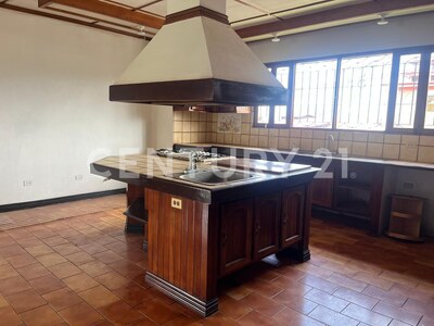 VENTA PROPIEDAD DE ALTA PLUSVALÍA EN URBANIZACIÓN CRISTAL, LA URUCA – SAN JOSÉ — Foto 15