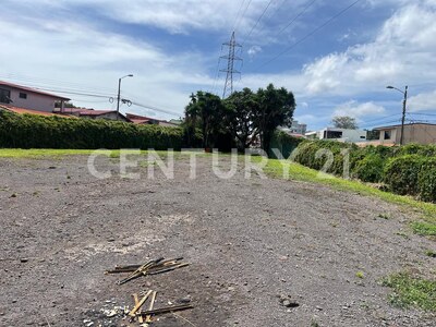 VENTA - CASA - MÁS LOTE EN URBANIZACIÓN CRISTAL, LA URUCA, SAN JOSÉ — Foto 18