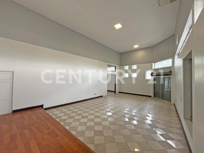 ALQUILER DE LOCAL COMERCIAL, BARRIO DON BOSCO, SAN JOSÉ — Foto 5