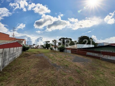 VENTA DE LOTE SOBRE CALLE PRINCIPAL – HATILLO 1, SAN JOSÉ — Foto 2