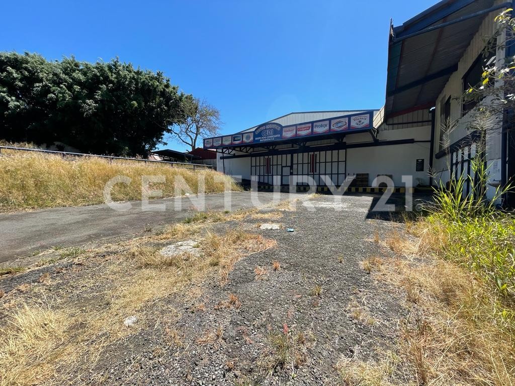 VENTA DE BODEGA DE 4.083 m² – SAN ANTONIO DE BELÉN — Foto 2