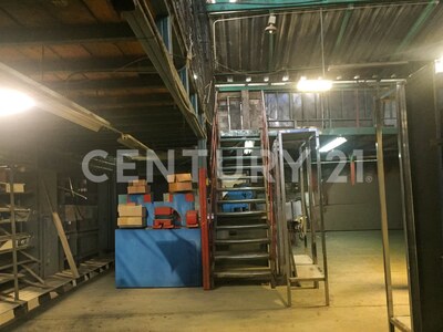 VENTA DE PROPIEDAD CON 2 LOCALES COMERCIALES Y 5 APARTAMENTOS, CRISTO REY, SAN JOSÉ — Foto 5