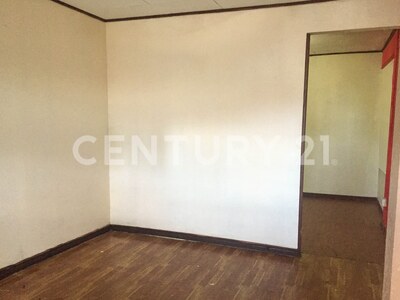 VENTA DE PROPIEDAD CON 2 LOCALES COMERCIALES Y 5 APARTAMENTOS, CRISTO REY, SAN JOSÉ — Foto 9