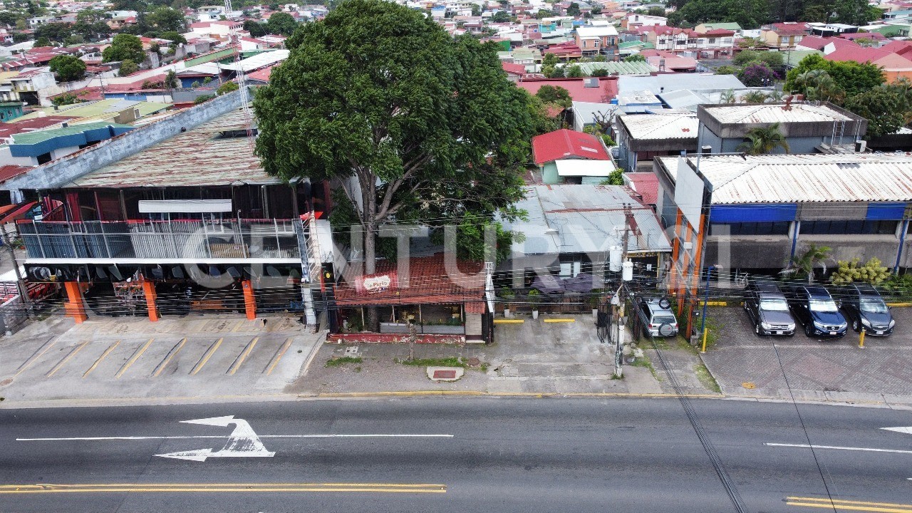 VENTA DE LOCAL COMERCIAL EN SAN FRANCISCO DOS RIOS — Foto 2