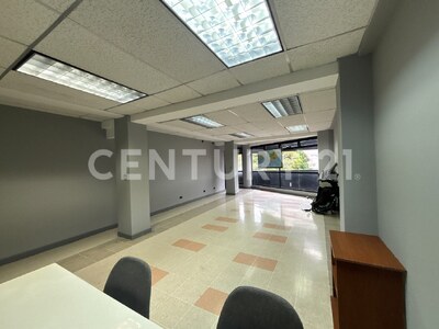 LOCAL COMERCIAL U OFICINA, BARRIO ESCALANTE, 75 M² — Foto 2