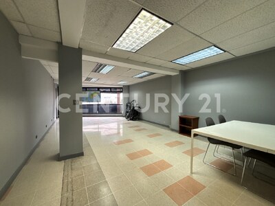LOCAL COMERCIAL U OFICINA, BARRIO ESCALANTE, 75 M² — Foto 3
