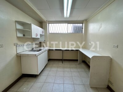 VENTA DE EDIFICIO CON OFICINAS Y APARTAMENTO – BARRIO ARANJUEZ, SAN JOSÉ — Foto 11