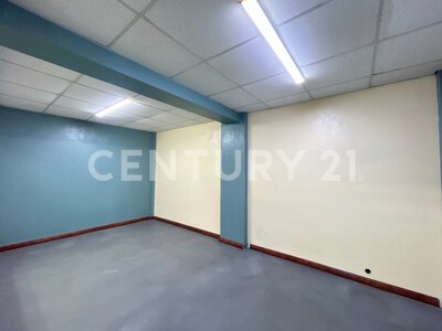 VENTA DE EDIFICIO CON OFICINAS Y APARTAMENTO – BARRIO ARANJUEZ, SAN JOSÉ — Foto 6