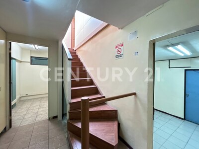 VENTA DE EDIFICIO CON OFICINAS Y APARTAMENTO – BARRIO ARANJUEZ, SAN JOSÉ — Foto 7
