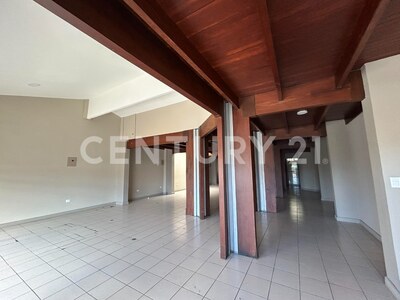 VENTA DE LOCAL COMERCIAL EXCELENTE UBICACIÓN – SAN PEDRO, SAN JOSÉ — Foto 4