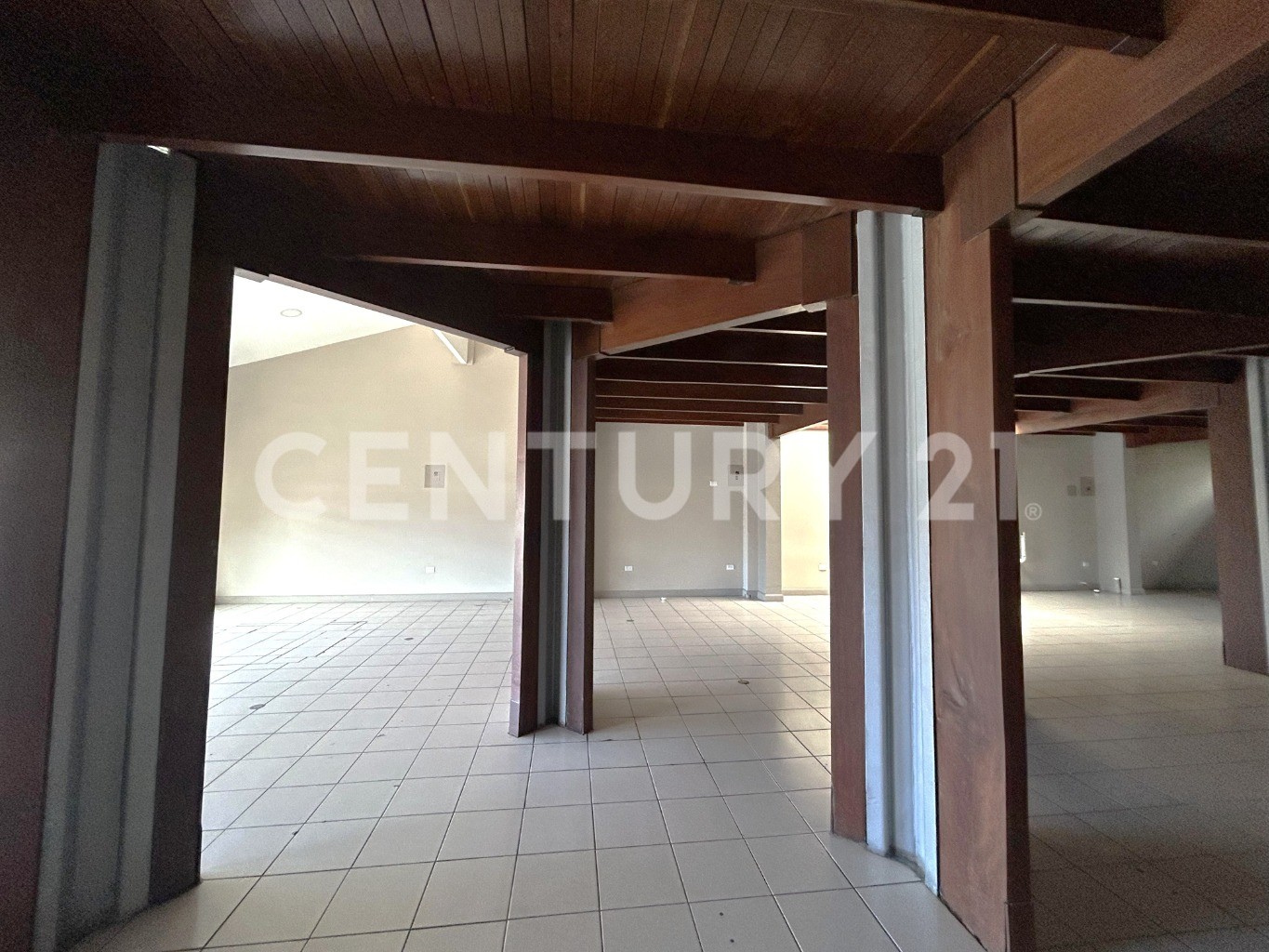 VENTA DE LOCAL COMERCIAL EXCELENTE UBICACIÓN – SAN PEDRO, SAN JOSÉ — Foto 5