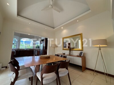 VENTA DE CASA EN RESIDENCIAL TREJOS MONTEALEGRE, ESCAZÚ — Foto 5