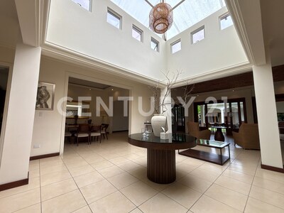 VENTA DE CASA EN RESIDENCIAL TREJOS MONTEALEGRE, ESCAZÚ — Foto 3