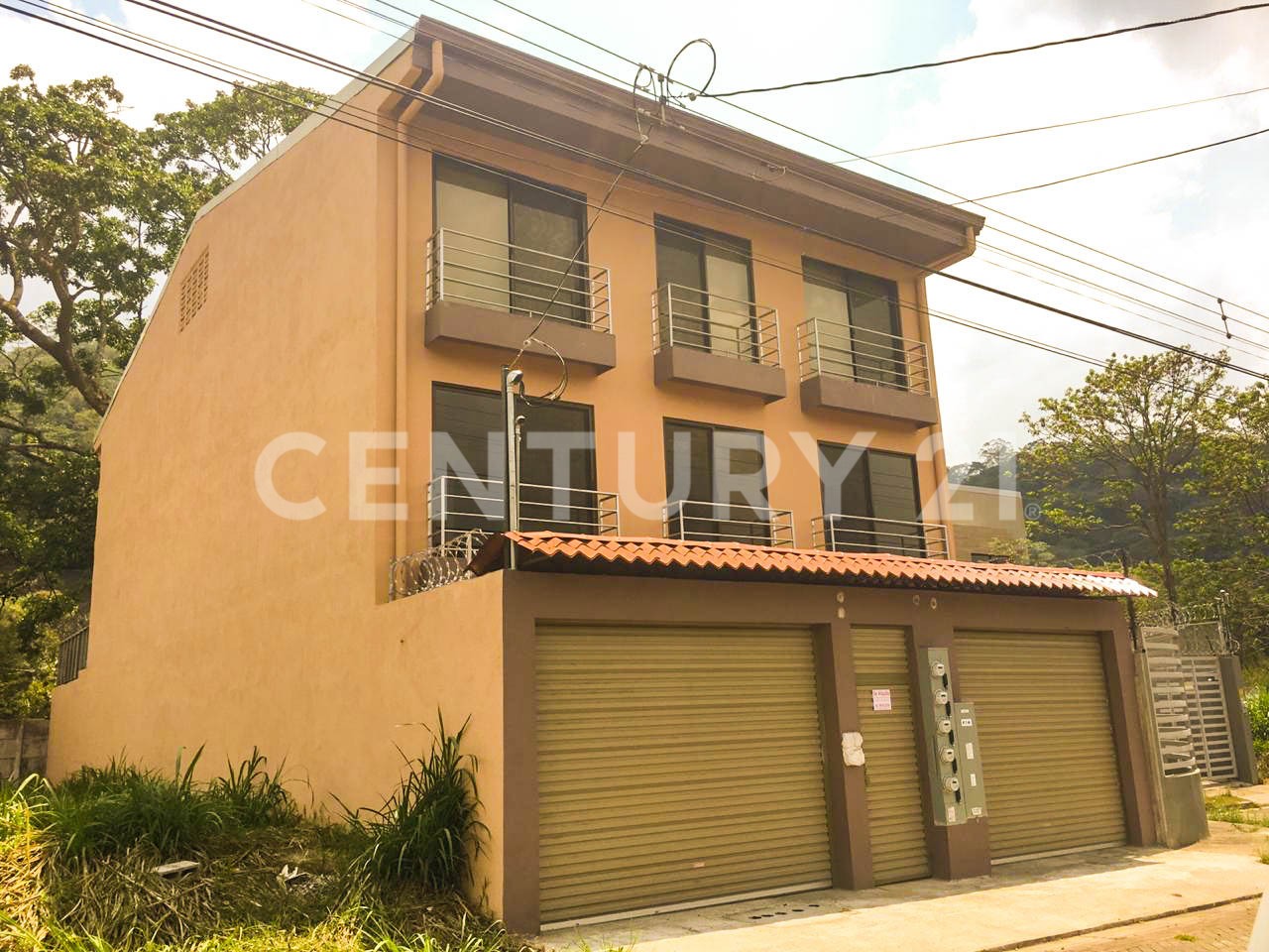 VENTA DE EDIFICIO CON 6 APARTAMENTOS, CURRIDABAT, LOMAS DE AYARCO SUR — Foto 2
