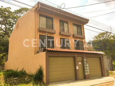 VENTA DE EDIFICIO CON 6 APARTAMENTOS, CURRIDABAT, LOMAS DE AYARCO SUR — Foto 2