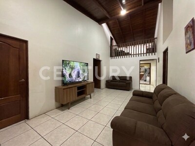 VENTA DE CASA DE 5 HABITACIONES, BARRIO JESÚS, ATENAS, ALAJUELA — Foto 3