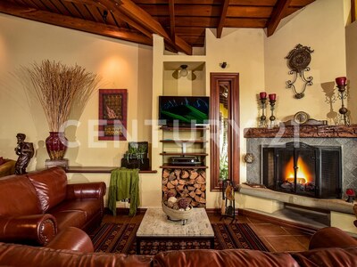 Venta de Hermosa Villa en San Rafael de Heredia — Foto 11