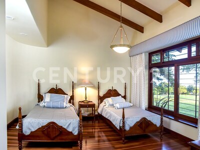 Venta de Hermosa Villa en San Rafael de Heredia — Foto 32
