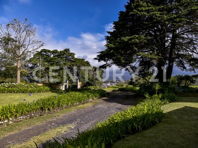 Venta de Hermosa Villa en San Rafael de Heredia — Foto 5
