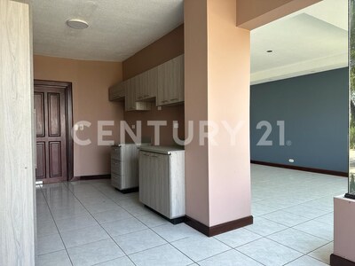 En venta apartamento en primera planta en Escazú — Foto 7