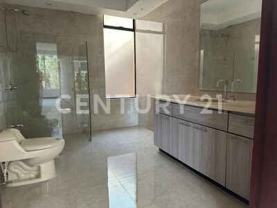 En venta apartamento en primera planta en Escazú — Foto 18