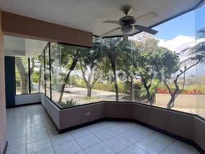 En venta apartamento en primera planta en Escazú — Foto 26