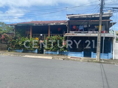Venta de propiedad ubicada en punto comercial estratégico en Quepos — Foto 8