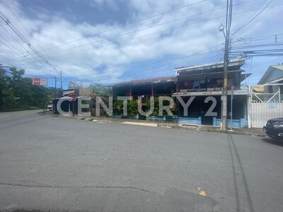 Venta de propiedad ubicada en punto comercial estratégico en Quepos — Foto 9