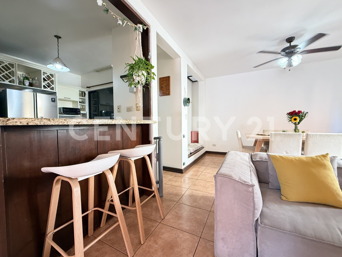Venta de hermosa casa en Brasil Santa Ana — Foto 2