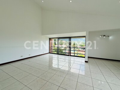 Venta de apartamento en San Rafael, Escazú — Foto 3