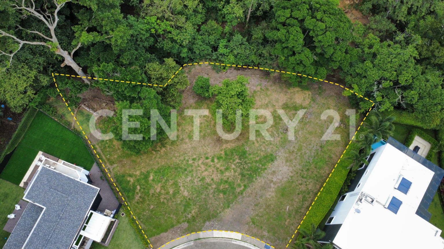 Venta lote residencial en el mejor condominio de La Guácima de Alajuela. — Foto 2