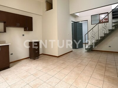 VENTA DE EDIFICIO COMERCIAL EN CARTAGO — Foto 9