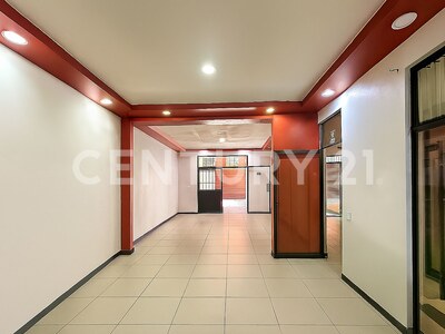 VENTA DE EDIFICIO COMERCIAL EN CARTAGO — Foto 3