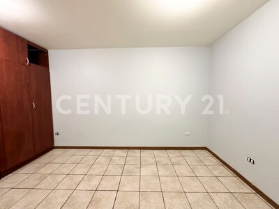 VENTA DE EDIFICIO COMERCIAL EN CARTAGO — Foto 11