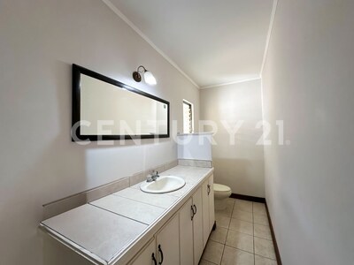 En venta casa en Lomas de Ayarco Sur- Curridabat — Foto 20