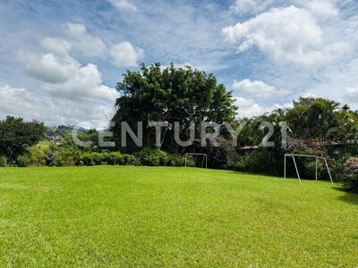 Hermosa Propiedad para Inversión Las Quebradas, San Francisco, San Isidro, Heredia — Foto 2