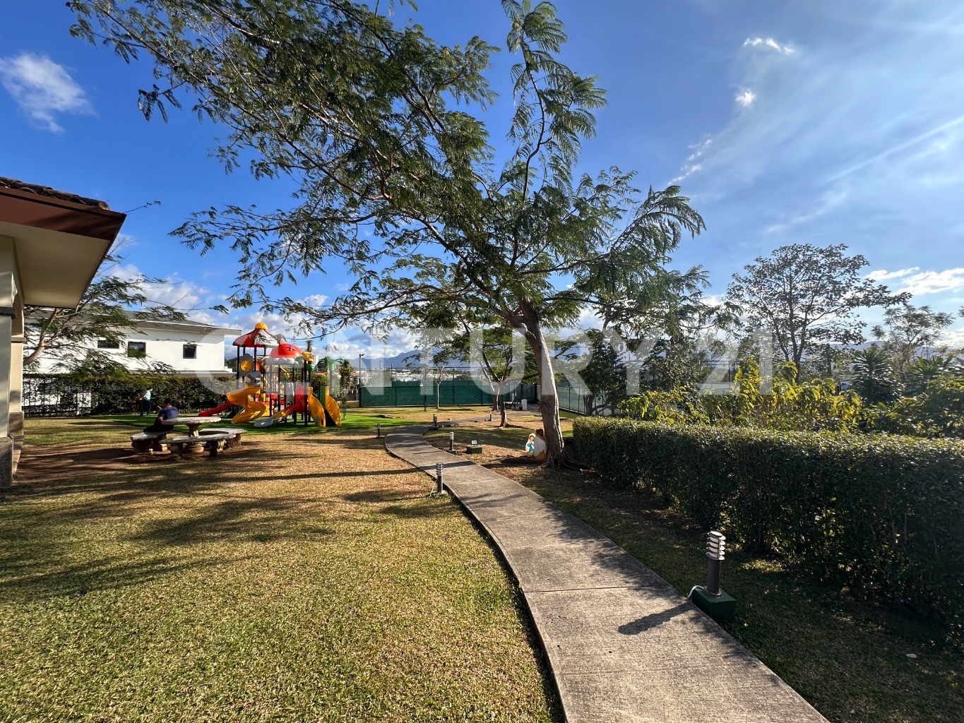 Venta de Exclusiva Residencia Familiar en Francosta – Ulloa, Heredia — Foto 47
