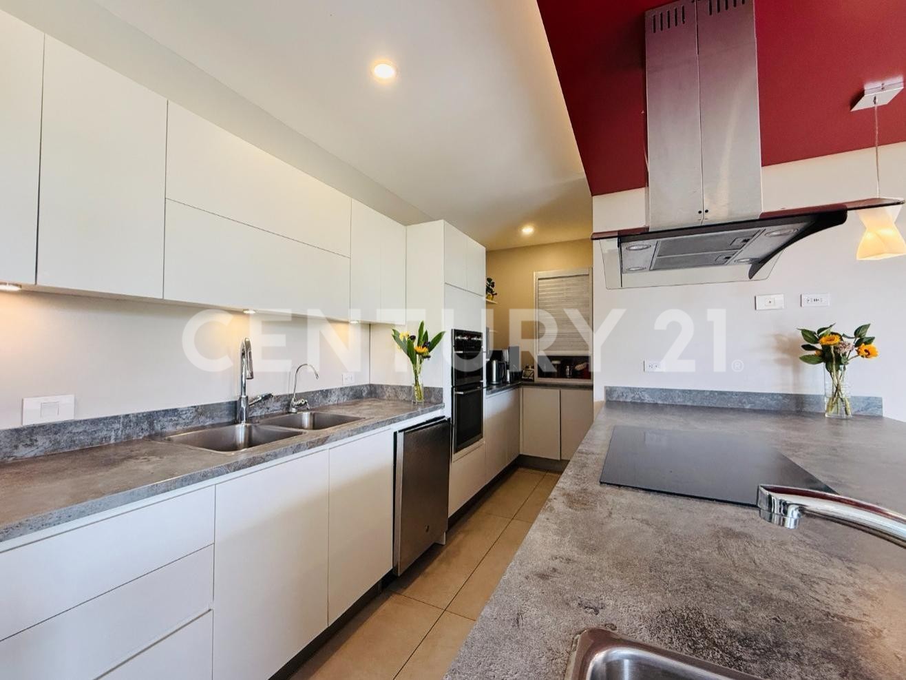Venta de Exclusiva Residencia Familiar en Francosta – Ulloa, Heredia — Foto 6