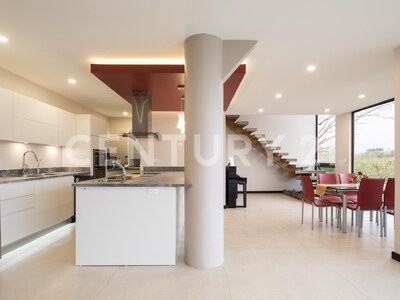 Venta de Exclusiva Residencia Familiar en Francosta – Ulloa, Heredia — Foto 5