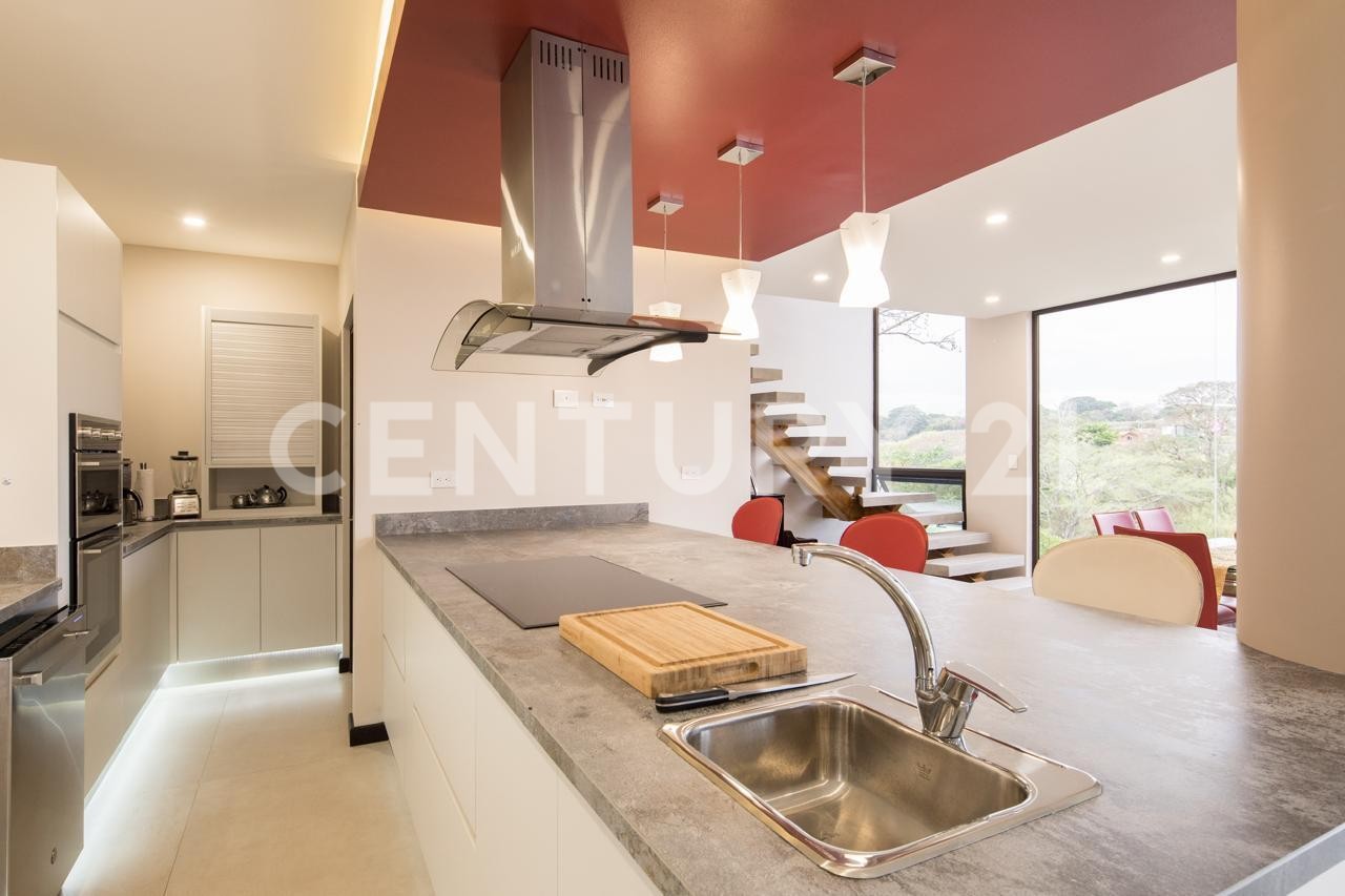 Venta de Exclusiva Residencia Familiar en Francosta – Ulloa, Heredia — Foto 7