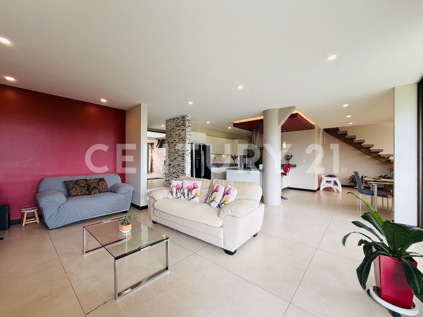 Venta de Exclusiva Residencia Familiar en Francosta – Ulloa, Heredia — Foto 8