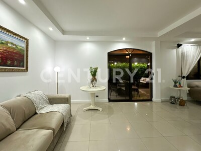 Venta de amplia casa en condominio en Brasil de Mora — Foto 5