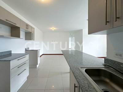 Venta de Apartamento en la Valencia, Heredia — Foto 5