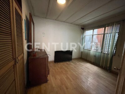 SE VENDE casa para remodelar uso mixto San Francisco de Dos Ríos — Foto 8